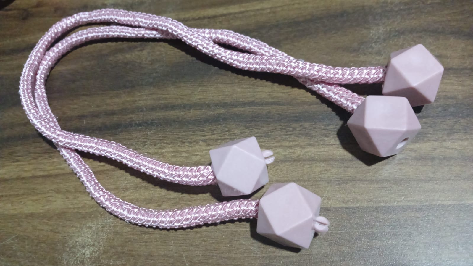 Pearl curtain tiebacks, plastic, decorative design Pearl curtain tiebacks, plastic, decorative design
